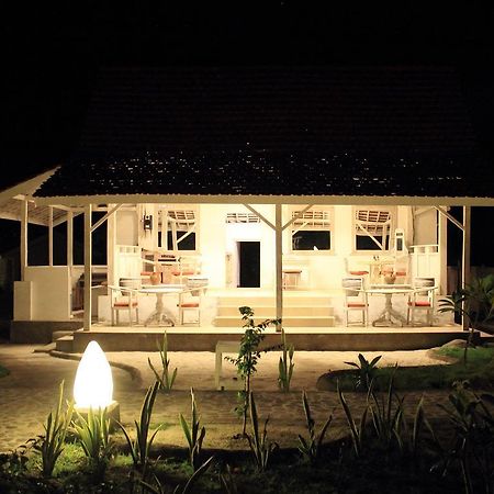 Hotel Gazebo Meno Gili Meno Exterior foto
